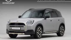 Melting silver (grijs metallic) Gebruikt 2024 Mini Countryman Favoured SUV | € 40.950 (Goede deal)