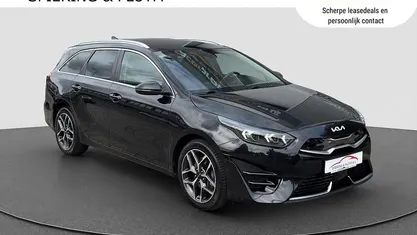 Zwart Gebruikt 2022 Kia Ceed Hatchback | € 23.290 (Eerlijke prijs)