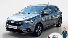 Gebruikt 2024 Dacia Sandero Expression Hatchback | € 18.435 (Eerlijke prijs)