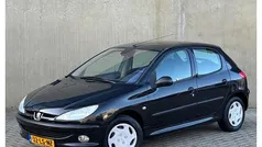 Zwart Gebruikt 2003 Peugeot 206 Hatchback | € 1.340 (Eerlijke prijs)