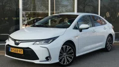 Wit Gebruikt 2020 Toyota Corolla Style Sedan | € 19.950 (Eerlijke prijs)