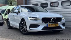 Gebruikt 2022 Volvo V60 Momentum Stationwagen | € 21.950 (Super prijs)