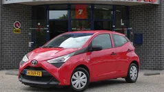 Rood Gebruikt 2020 Toyota Aygo Hatchback | € 9.744 (Eerlijke prijs)