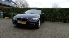 Zwart Gebruikt 2017 BMW 318 Executive Stationwagen | € 15.999 (Eerlijke prijs)