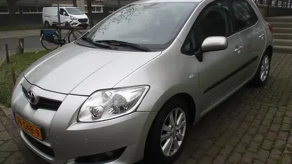 Grijs (metallic) Occasion 2008 Toyota Auris Business Edition Hatchback | € 4.250 (Eerlijke prijs)