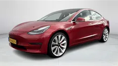 Rood Gebruikt 2019 Tesla Model 3 Performance Sedan | € 27.890 (Eerlijke prijs)