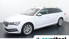 Wit Gebruikt 2022 Skoda Superb Business Line Stationwagen | € 32.940 (Eerlijke prijs)