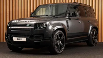 Grijs (metallic) Gebruikt 2025 Land Rover Defender HSE Dynamic SUV | € 104.800 (Eerlijke prijs)