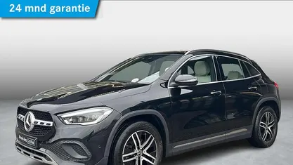 Zwart Gebruikt 2020 Mercedes GLA200 Business SUV | € 33.950 (Eerlijke prijs)