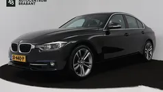 Zwart Gebruikt 2018 BMW 320 Executive Sedan | € 20.945 (Super prijs)