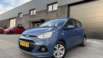 Blauw Occasion 2014 Hyundai i10 Comfort Hatchback | € 9.450 (Eerlijke prijs)
