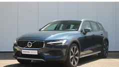 Gebruikt 2024 Volvo V60 CC Plus Stationwagen | € 59.950 (Eerlijke prijs)