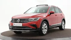 Rood Gebruikt 2021 VW Tiguan Elegance SUV | € 32.880 (Eerlijke prijs)