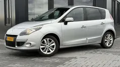 Grijs Gebruikt 2010 Renault Scénic III MPV | € 4.750 (Eerlijke prijs)