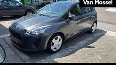Grijs Gebruikt 2017 Ford Fiesta Trend Hatchback | € 9.645 (Eerlijke prijs)