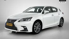 Wit Gebruikt 2020 Lexus CT200h Hatchback | € 22.950 (Eerlijke prijs)