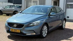 Blauw Gebruikt 2012 Volvo V40 Momentum Stationwagen | € 5.300 (Eerlijke prijs)