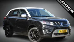 Zwart Gebruikt 2018 Suzuki Vitara SUV | € 17.950 (Eerlijke prijs)