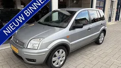 Grijs Gebruikt 2003 Ford Fusion MPV | € 1.799 (Eerlijke prijs)
