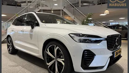 Wit Occasion 2025 Volvo XC60 Plus SUV | € 51.750 (Goede deal)