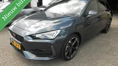 Grijs Gebruikt 2024 Cupra Leon Hatchback | € 32.950 (Eerlijke prijs)