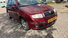 Rood Gebruikt 2004 Skoda Fabia Elegance Hatchback | € 600 (Goede deal)