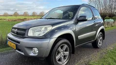 Grijs (metallic) Gebruikt 2005 Toyota RAV4 Sol SUV | € 6.750 (Eerlijke prijs)
