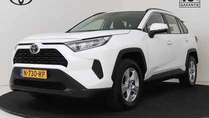 Wit Gebruikt 2021 Toyota RAV4 Comfort SUV | € 28.950 (Eerlijke prijs)