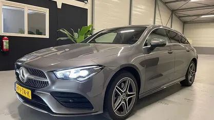 Grijs Gebruikt 2023 Mercedes CLA250 Shooting Brake AMG line Stationwagen | € 32.950 (Super prijs)