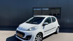 Wit Gebruikt 2013 Peugeot 107 Active Hatchback | € 4.740 (Eerlijke prijs)