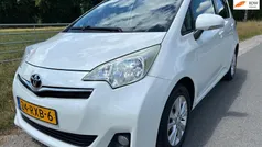 Gebruikt 2011 Toyota Verso-S MPV | € 5.450 (Eerlijke prijs)