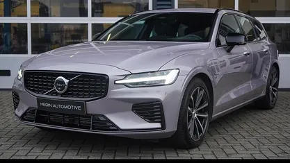 Zilver Gebruikt 2025 Volvo V60 Plus Stationwagen | € 44.995 (Eerlijke prijs)