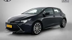 Zwart, metallic lak Gebruikt 2019 Toyota Corolla Edition Hatchback | € 21.945 (Eerlijke prijs)