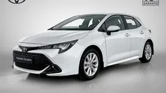 Wit Gebruikt 2024 Toyota Corolla Hybrid Active Hatchback | € 26.950 (Super prijs)