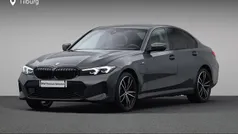 Grijs Gebruikt 2024 BMW 330e Shadowline Sedan | € 45.880 (Eerlijke prijs)