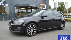 Zwart Gebruikt 2015 VW Golf VII Highline Hatchback | € 10.950 (Eerlijke prijs)