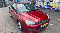 Rood Gebruikt 2007 Ford Focus Cabriolet Trend Cabriolet | € 1.295 (Super prijs)
