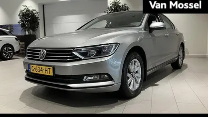 Gebruikt 2018 VW Passat Highline Sedan | € 16.900 (Goede deal)