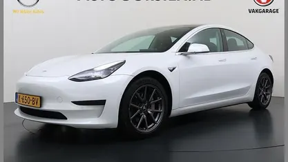 Gebruikt 2020 Tesla Model 3 Standard Range Sedan | € 17.245 (Goede deal)