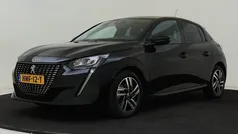 Zwart Gebruikt 2023 Peugeot 208 Allure Hatchback | € 18.325 (Eerlijke prijs)