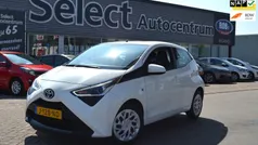 Gebruikt 2020 Toyota Aygo X-play Hatchback | € 14.350 (Eerlijke prijs)