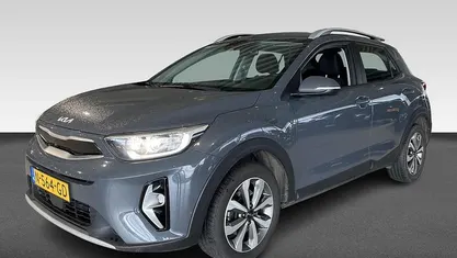Grijs Occasion 2021 Kia Stonic Start SUV | € 15.990 (Eerlijke prijs)