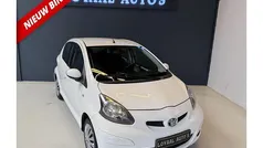 Wit Gebruikt 2012 Toyota Aygo Hatchback | € 5.499 (Eerlijke prijs)