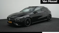 Gebruikt 2023 Mercedes A180 AMG line Hatchback | € 28.900 (Eerlijke prijs)