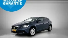 Gebruikt 2019 Volvo V40 Hatchback | € 24.450 (Eerlijke prijs)