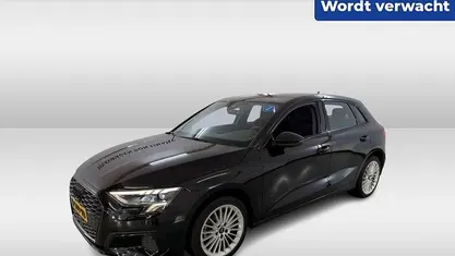 Zwart Occasion 2022 Audi A3 Sportback e-tron Advanced Hatchback | € 25.450 (Eerlijke prijs)