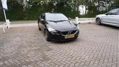 Zwart Gebruikt 2017 Volvo V40 Stationwagen | € 13.944 (Eerlijke prijs)