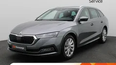 Grijs Gebruikt 2022 Skoda Octavia Business Line Stationwagen | € 27.900 (Eerlijke prijs)