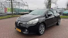 Zwart Gebruikt 2015 Renault Clio IV Night&Day Hatchback | € 4.950 (Eerlijke prijs)
