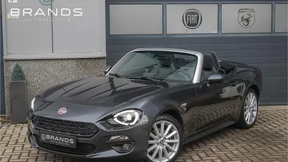 Occasion Fiat 124 Spider Lusso 141 PK (103 kW) 2018 Grijs (metallic) Cabriolet
